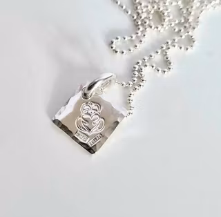 Hold my Heart ett fint silverhalsband