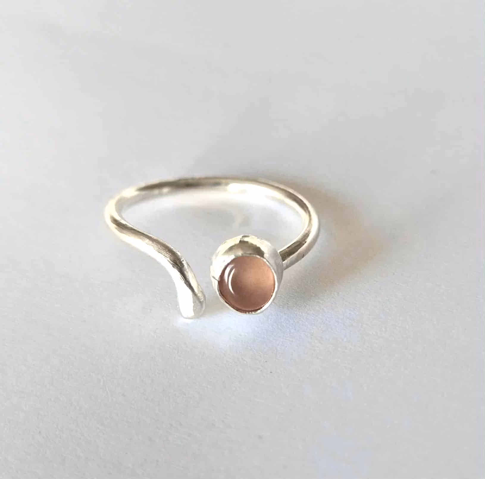 Candy öppen silverring med rosa sten