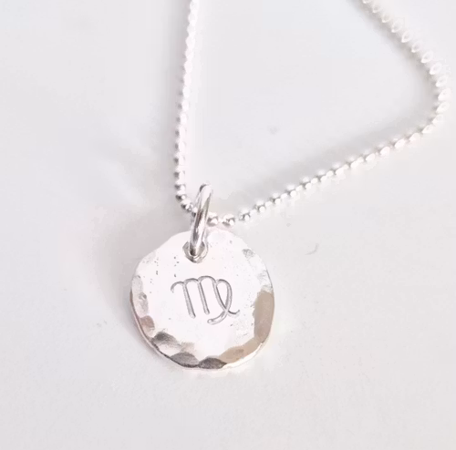 Stjärntecken Jungfrun fint och handgjort i återbrukat silver