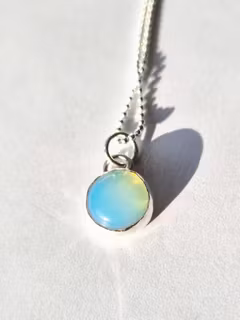 Candy Silverhalsband med månstensfärgad sten