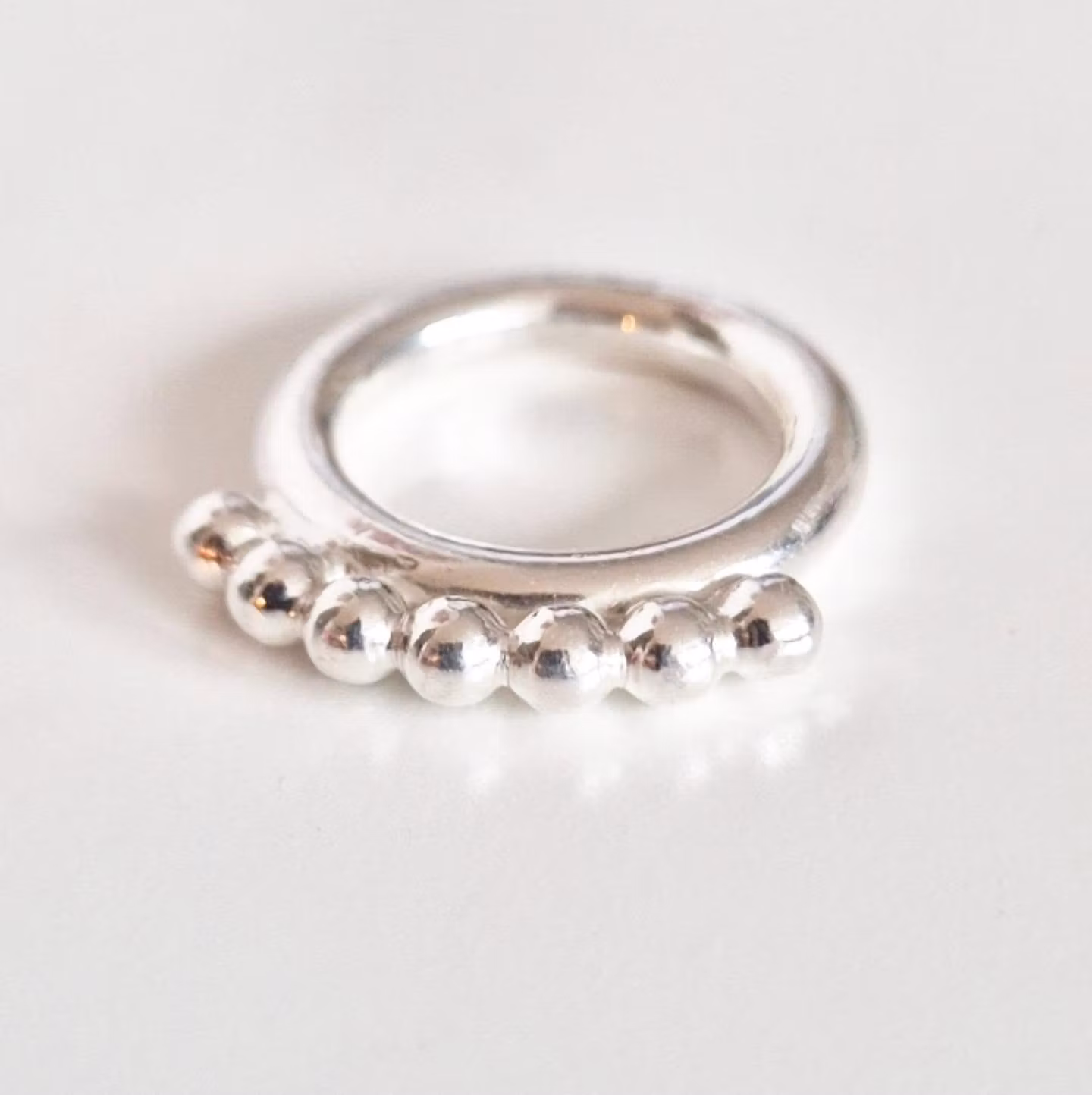 Chunky silverring med kulor