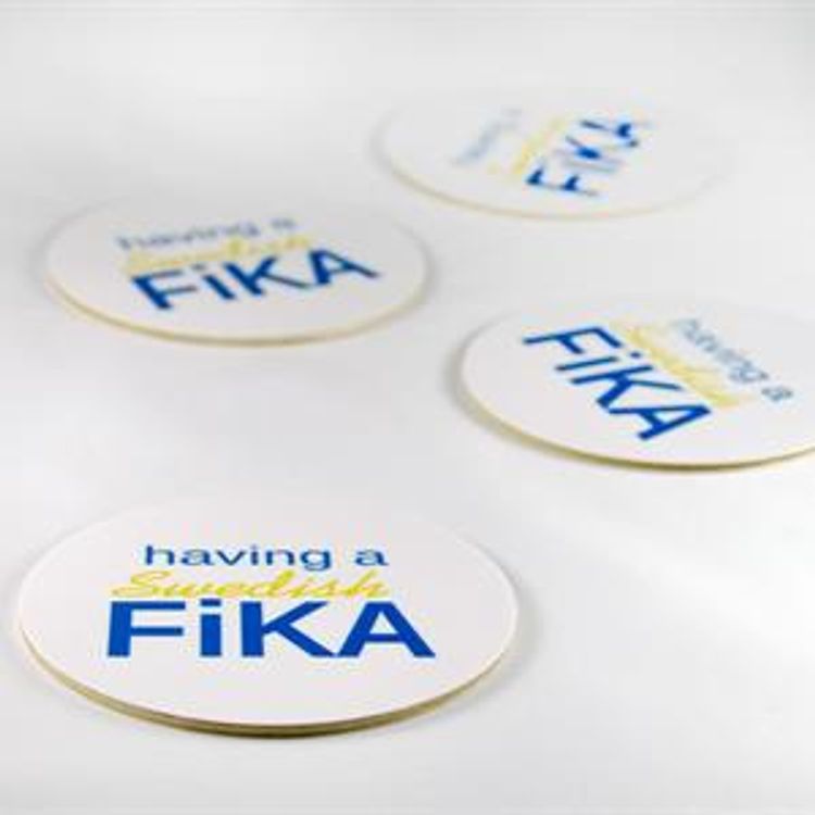 Glasunderlägg 4-p, Swedish Fika, vit/blå-gul text