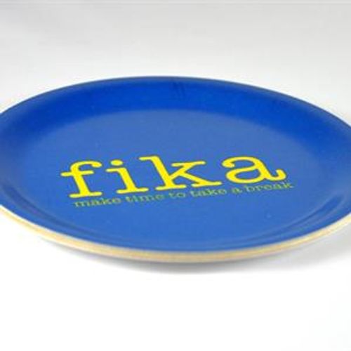 Glasunderlägg kant, Make time FIKA, blå/gul text