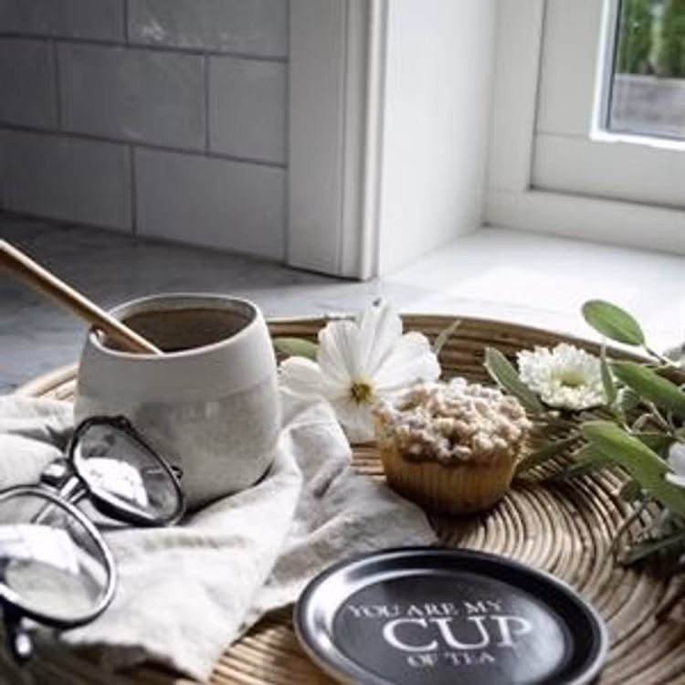 Glasunderlägg kant, Cup of tea, vit/svart text