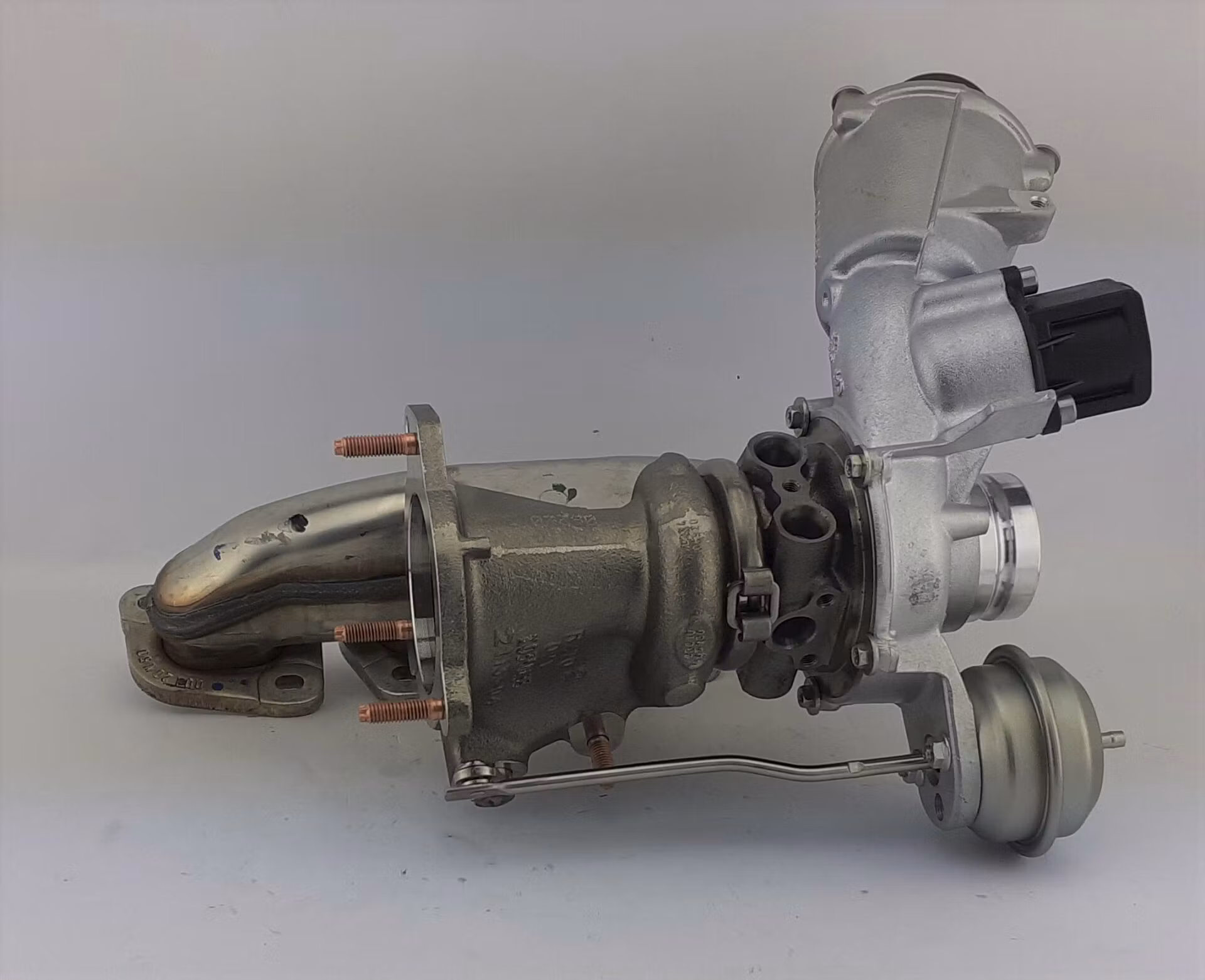 9V104 - IHI renoverad originalturbo OEM : A2700900080,A2700902780,A270090278080,A2700902280,AL0067 ( Bytesturbo )
