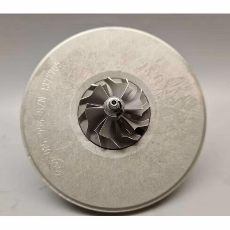 1102-015-954 Melett Centrumdel / Chra till 786997-5001S Vatten + oljekyld. ! Gt1546JS