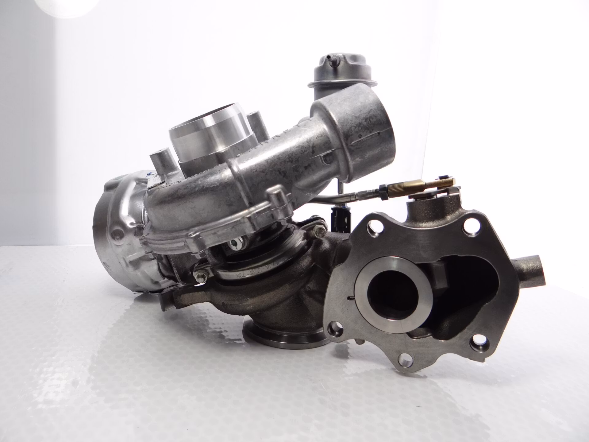 883860-5003S Garrett fabriksny original  GT2260S Nissan / Opel / Renault M9T YS23DDTT 2.3L ( Lågtryck )