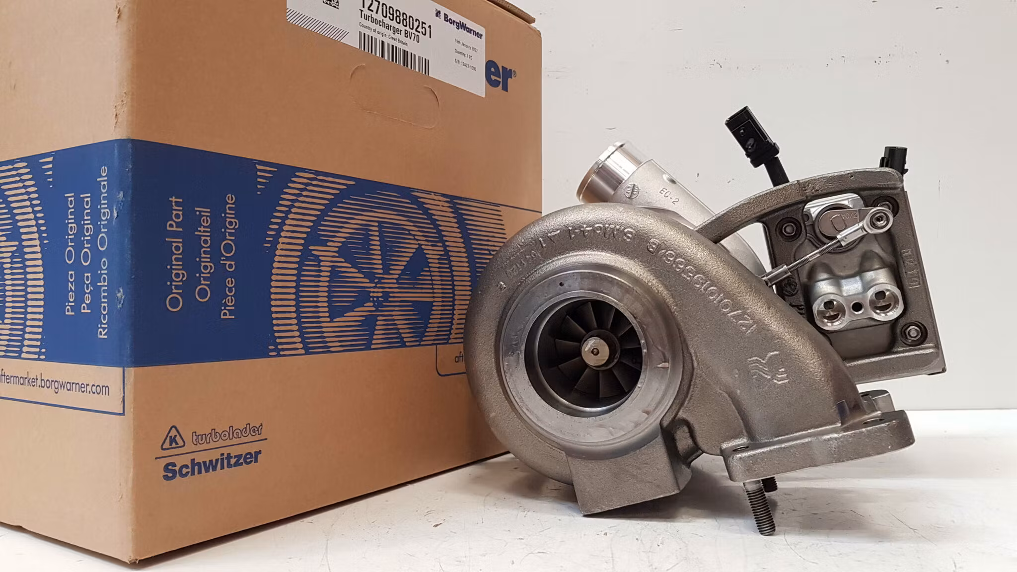 12709880251 BorgWarner fabriksny originalturbo OEM :  5801645175 5801785898 5801966925 47534320 5802084424 5802761727  ( Bytesturbo )