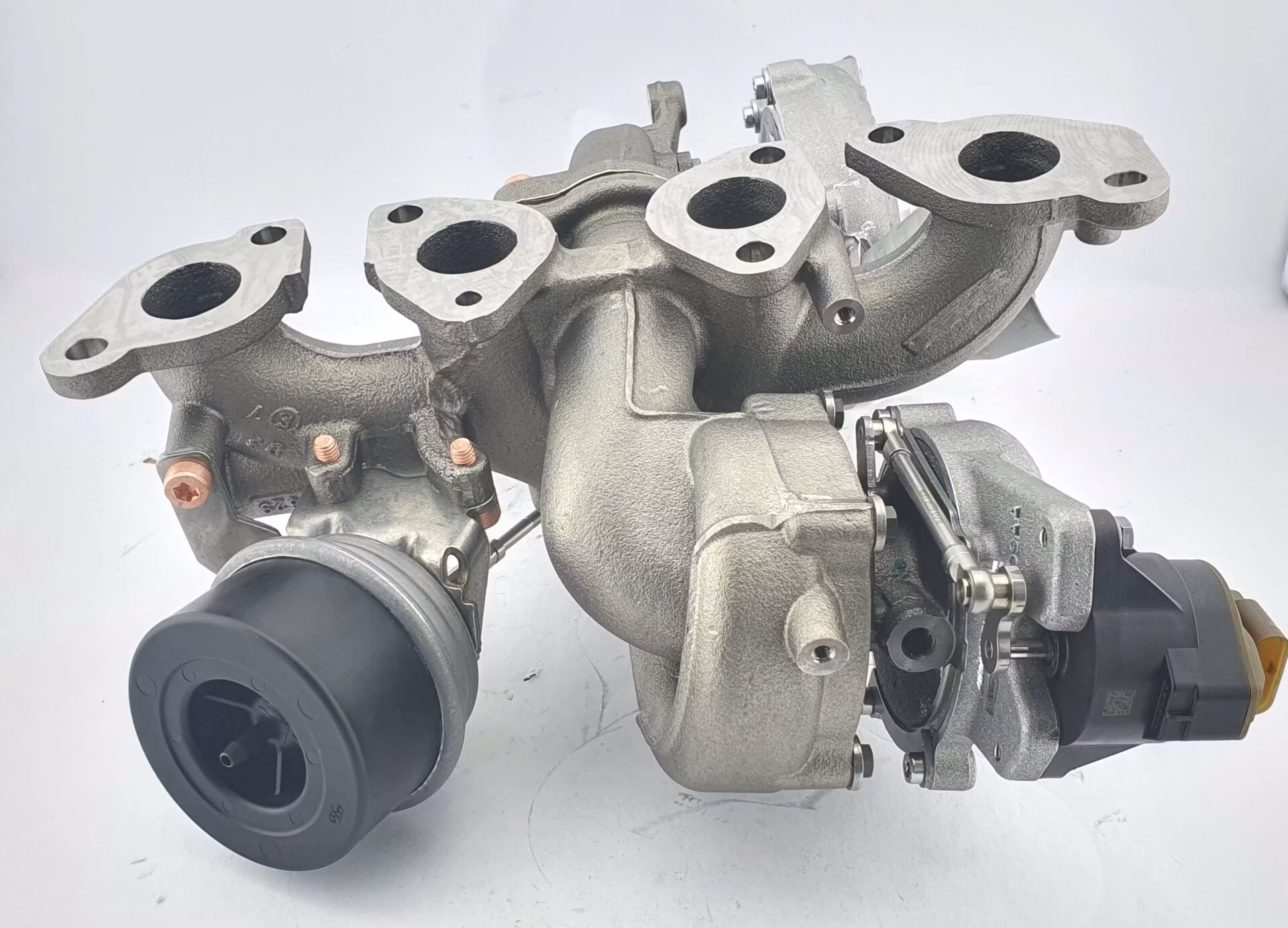 10009880162 / 10009880331 BorgWarner fabriksny originalturbo -  dubbelturbo Volvo : D4202 ( Bytesturbo )