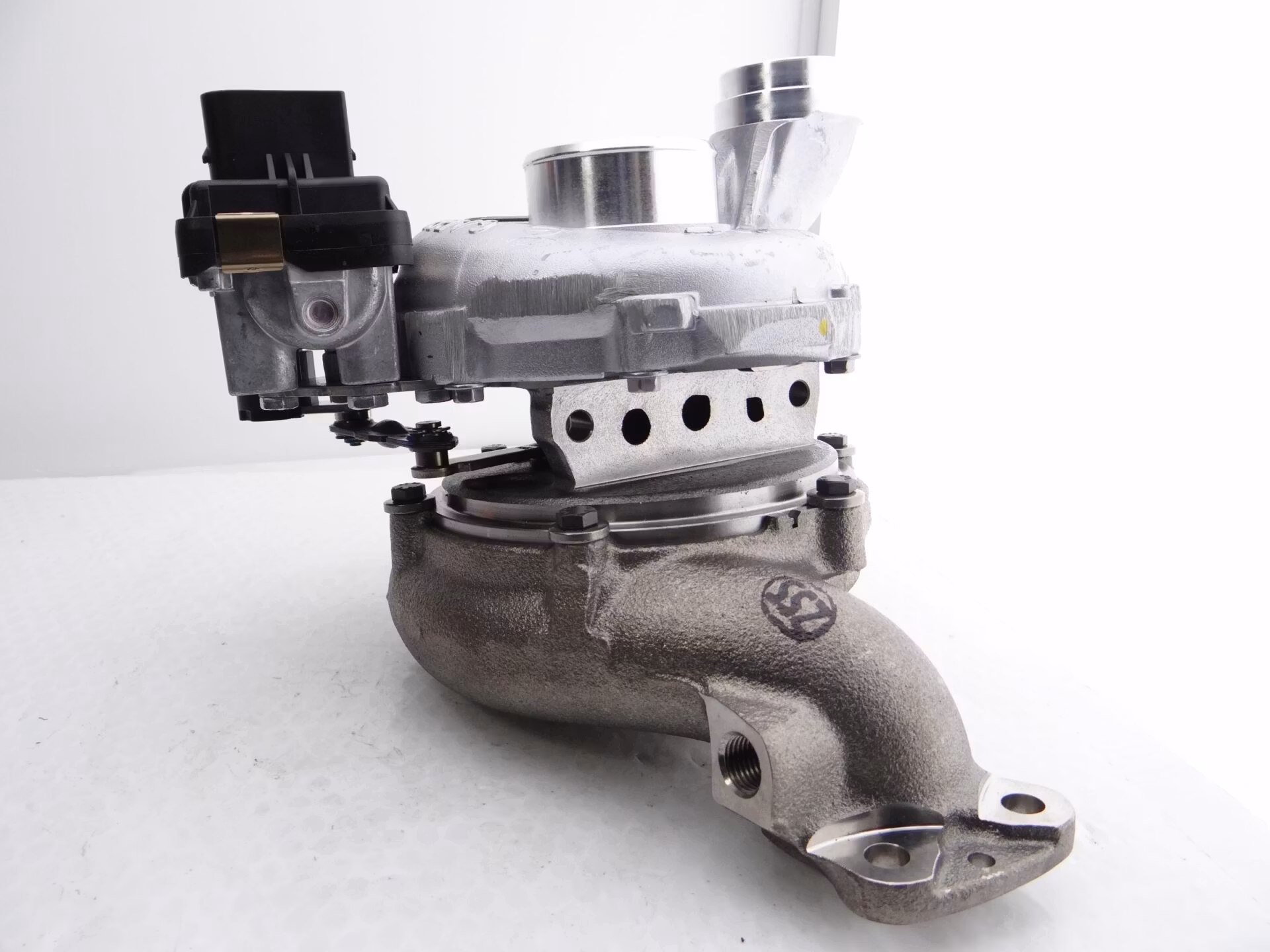 826830-5004S Garrett GTB2060VKLR fabriksny originalturbo OEM : A6420902386