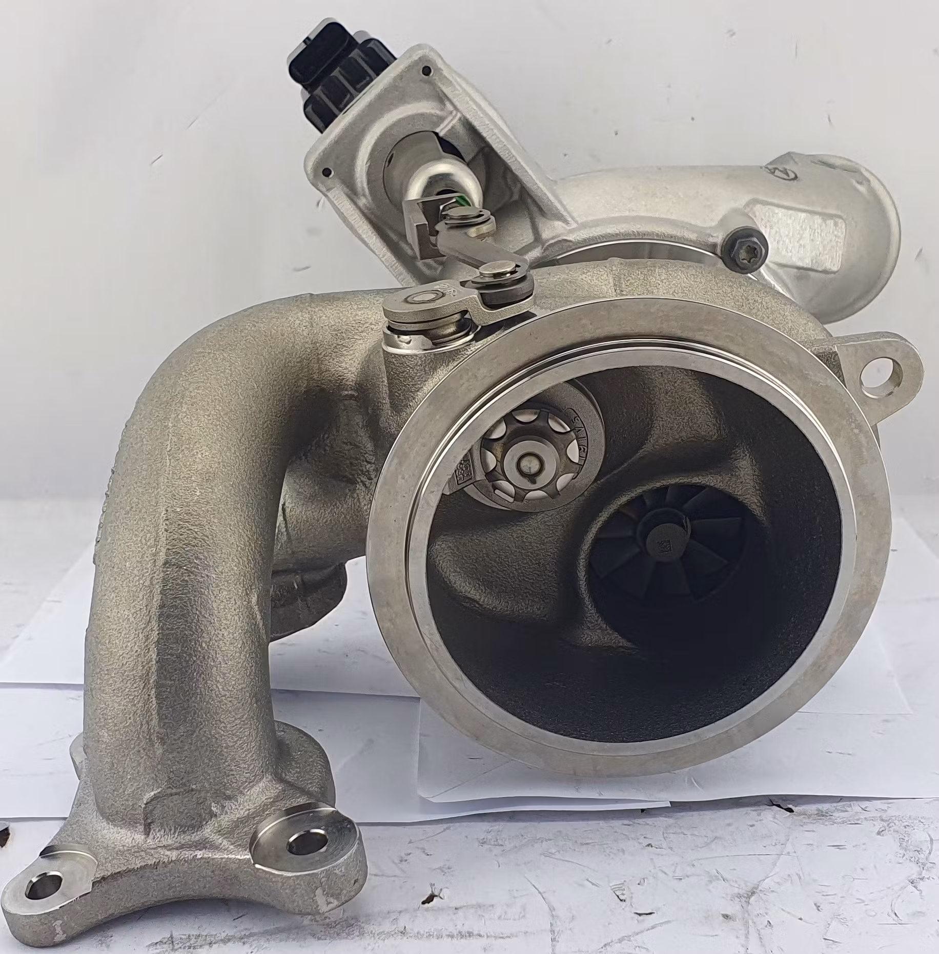 18559880115 /  BorgWarner fabriksny originalturbo OEM : 11657934386 / 11658679021