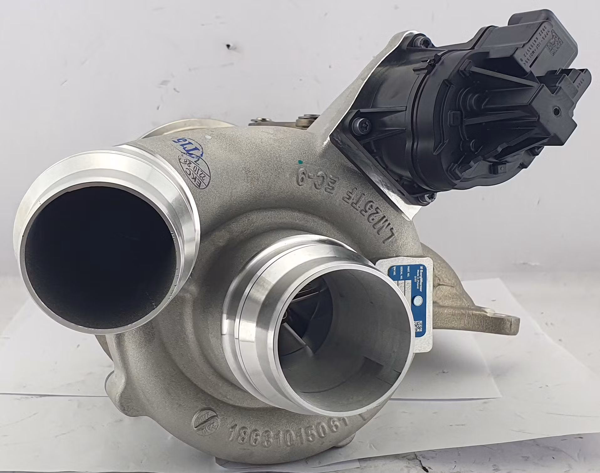 18559880115 /  BorgWarner fabriksny originalturbo OEM : 11657934386 / 11658679021