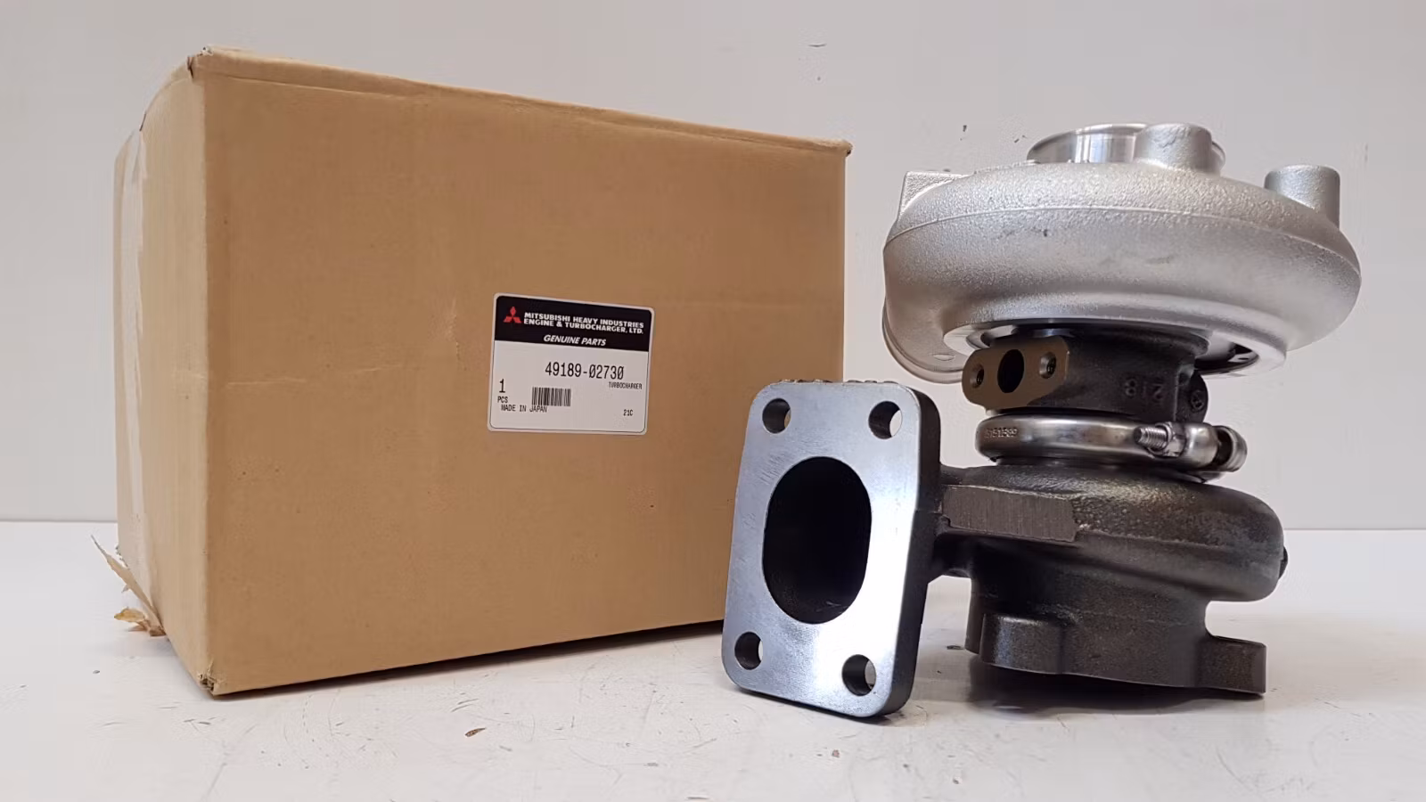 49189-02730 Mitsubishi TD04HL4 - Fabriksny originalturbo CAT : 3154679 315-4679 3154679 20R3994 20R-3994 331-6308 3316308