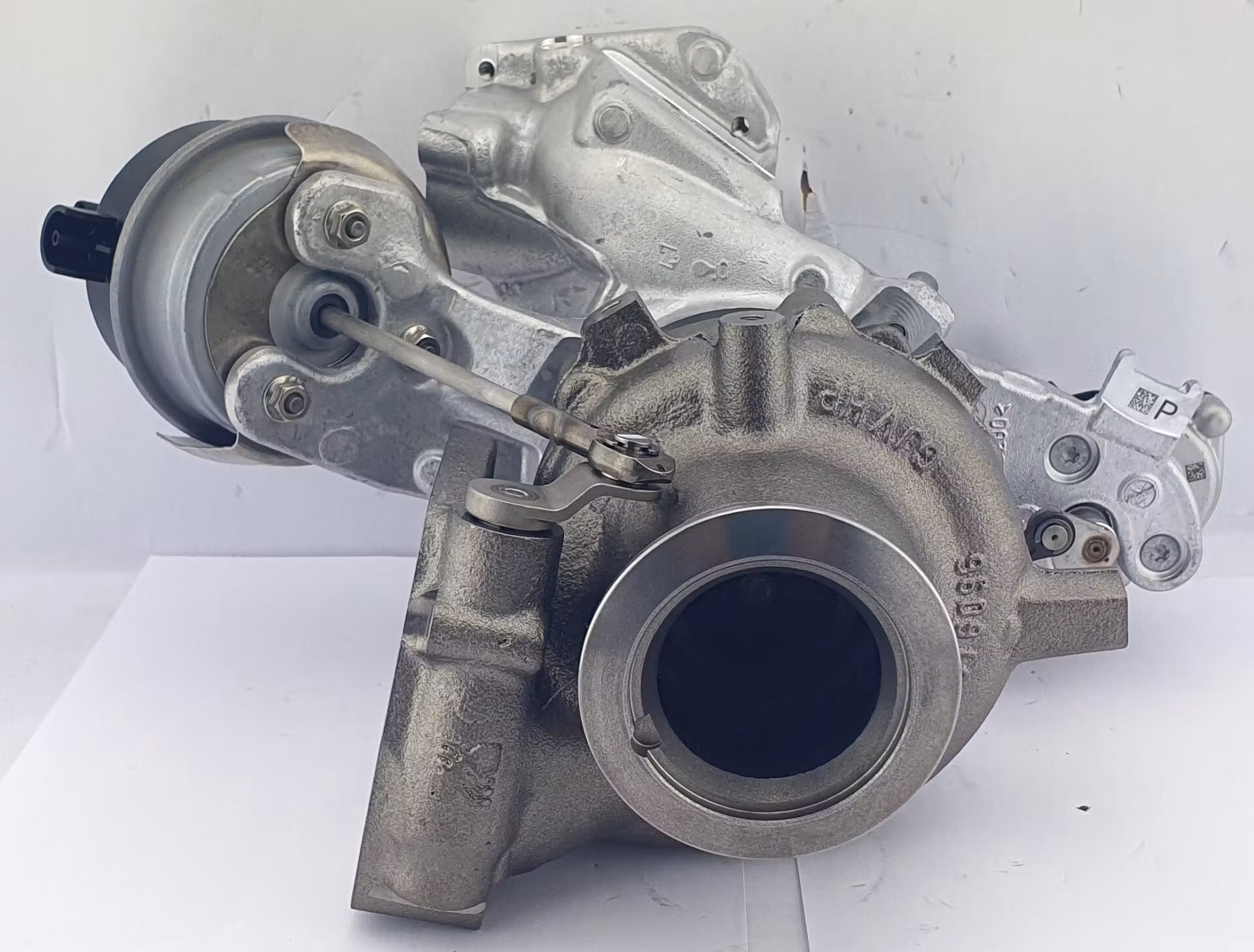17459980040 / 11658587540 BorgWarner fabriksny originalturbo BV45 Motorkod : B47D20B OEM : 11658587540, 8591886, 11658587539