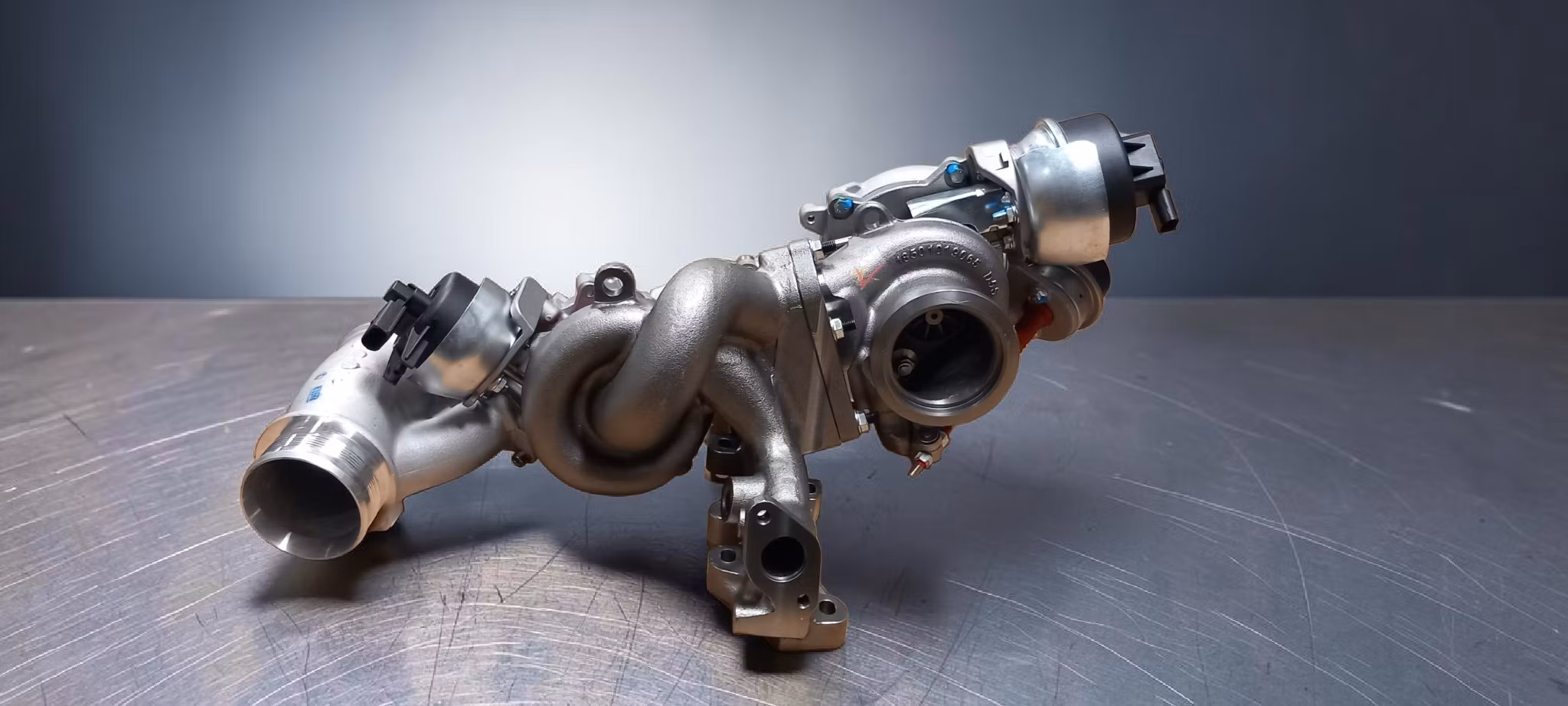 10009880384 Turboshop Solutions fabriksny ersättningsturbo OEM : 03N145704E , 03N145704K ( Bytesturbo )