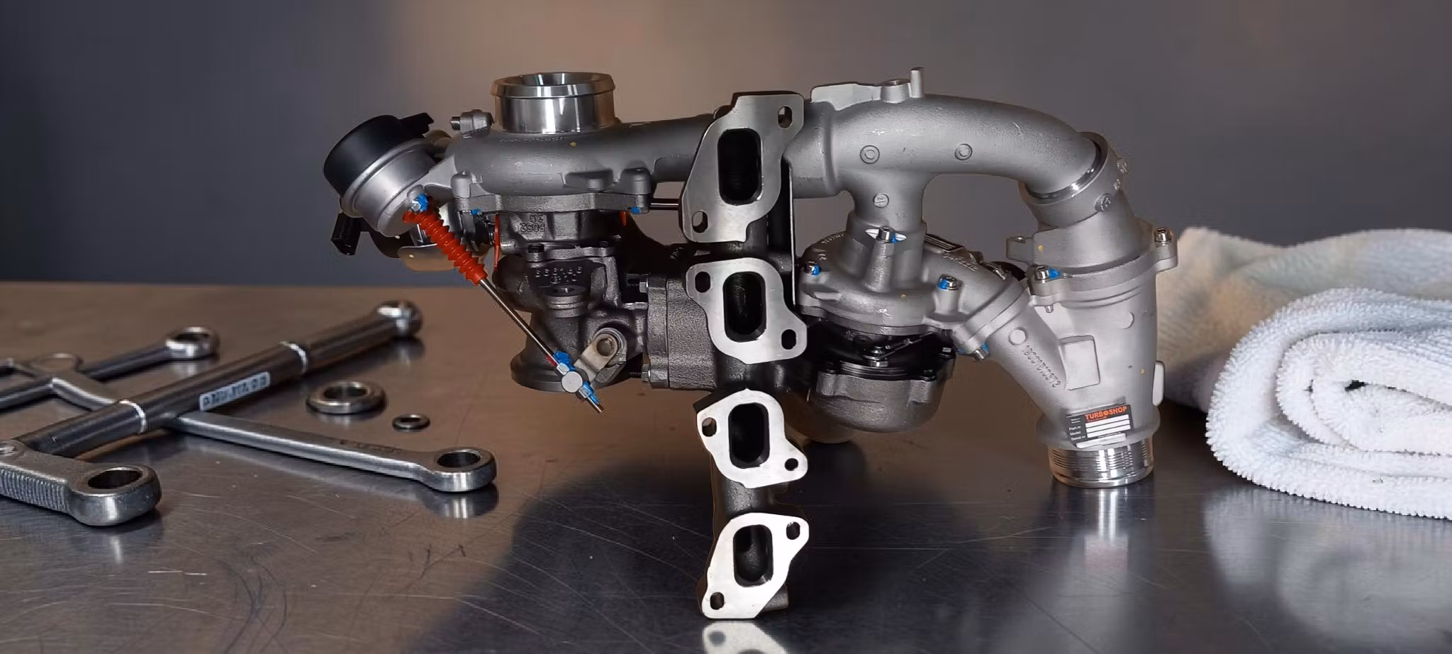 10009880384 Turboshop Solutions fabriksny ersättningsturbo OEM : 03N145704E , 03N145704K ( Bytesturbo )