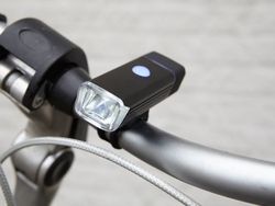 Framlampa till cykel - Laddas via USB-uttag