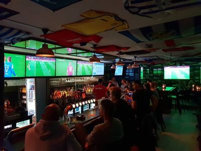Sportbar HDMI-system 6 in 30 ut komplett att använda