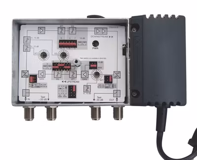 TRIAX Antennförstärkare Comhem 1 utg GHV 940 40dB