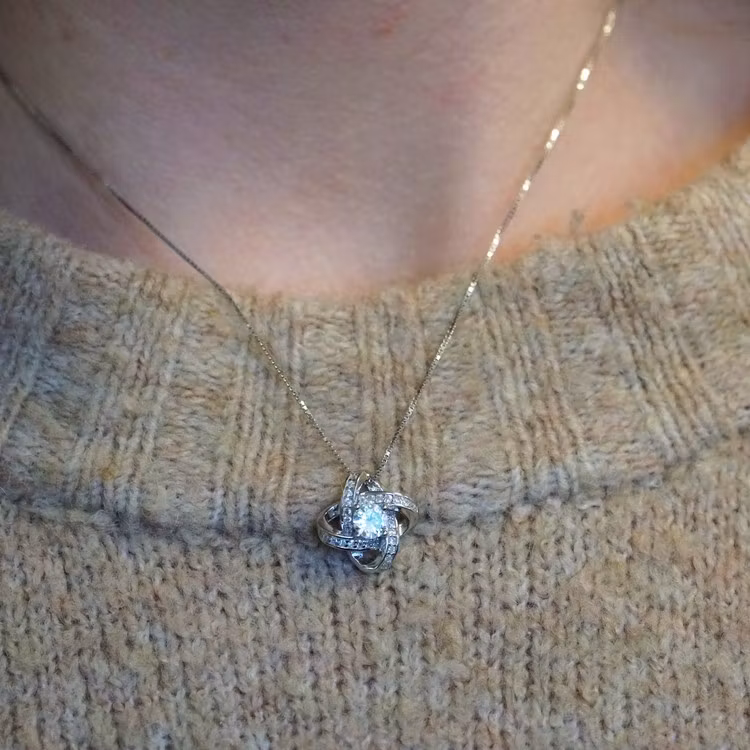 AGNES HALSBAND