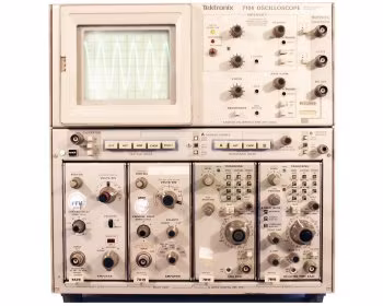 Tektronix 7104, 1GHz Oscilloscope Mainframe