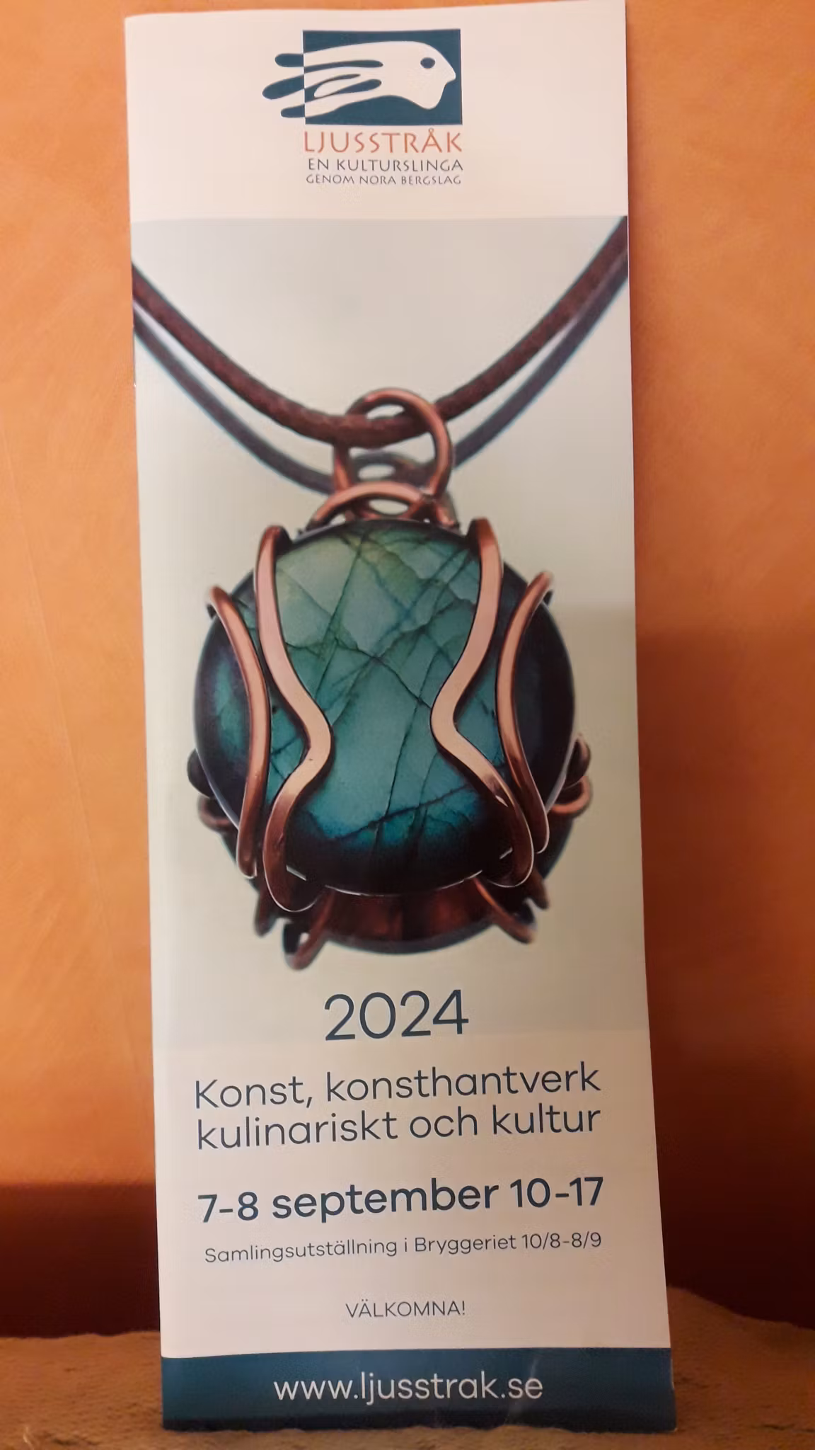 Ljusstråk med sagostund, konst och poesi 2024