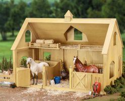 Stall i trä 75 cm 1:9 (Breyer)