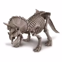 Gräv fram och bygg ihop ett dinosaurieskelett - Triceratops