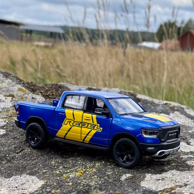 Dodge Ram 1500, 12 cm, 1:46
