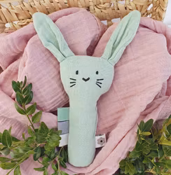 Mjuk skallra kanin cameo green eko