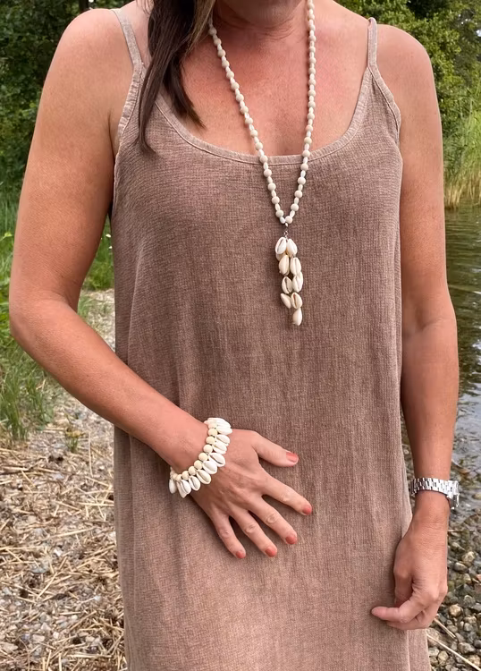 Halsband/ Armband snäckor