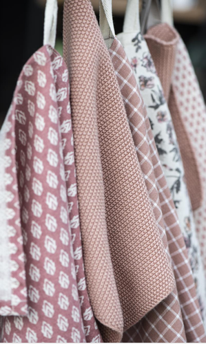 Towel Mynte faded rose knitted