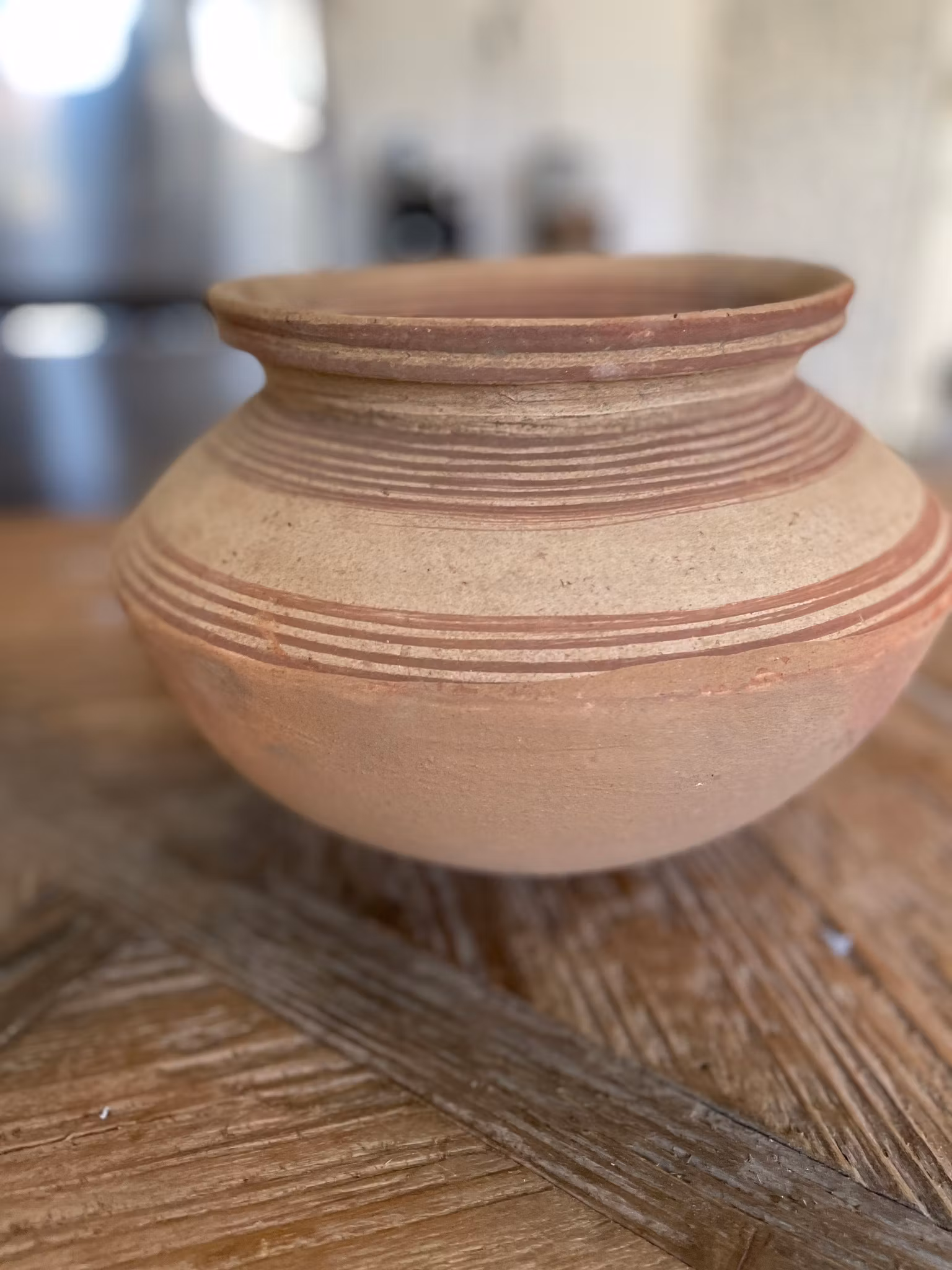 Rundad terracotta kruka