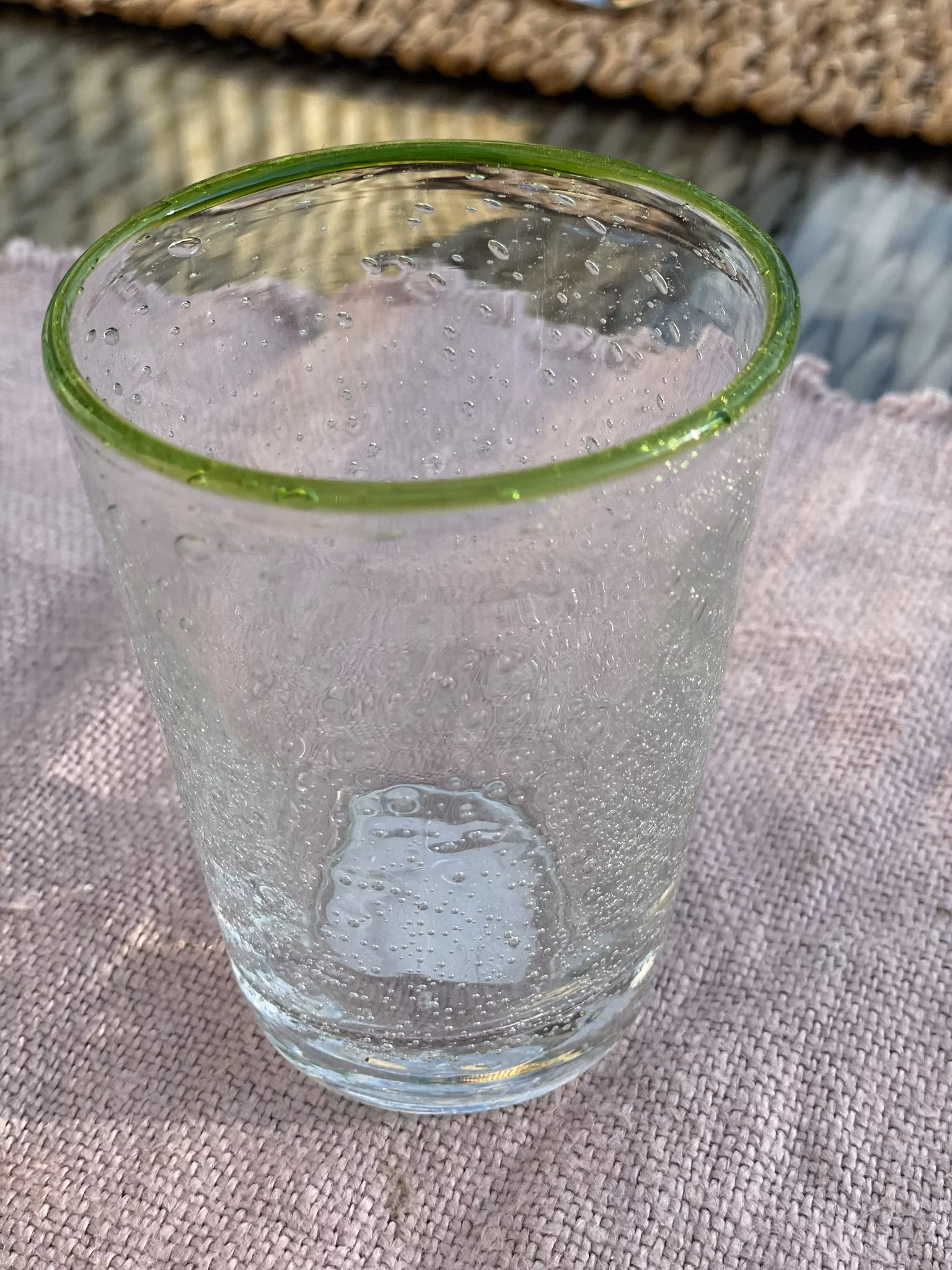 Glass with blue or green rim
