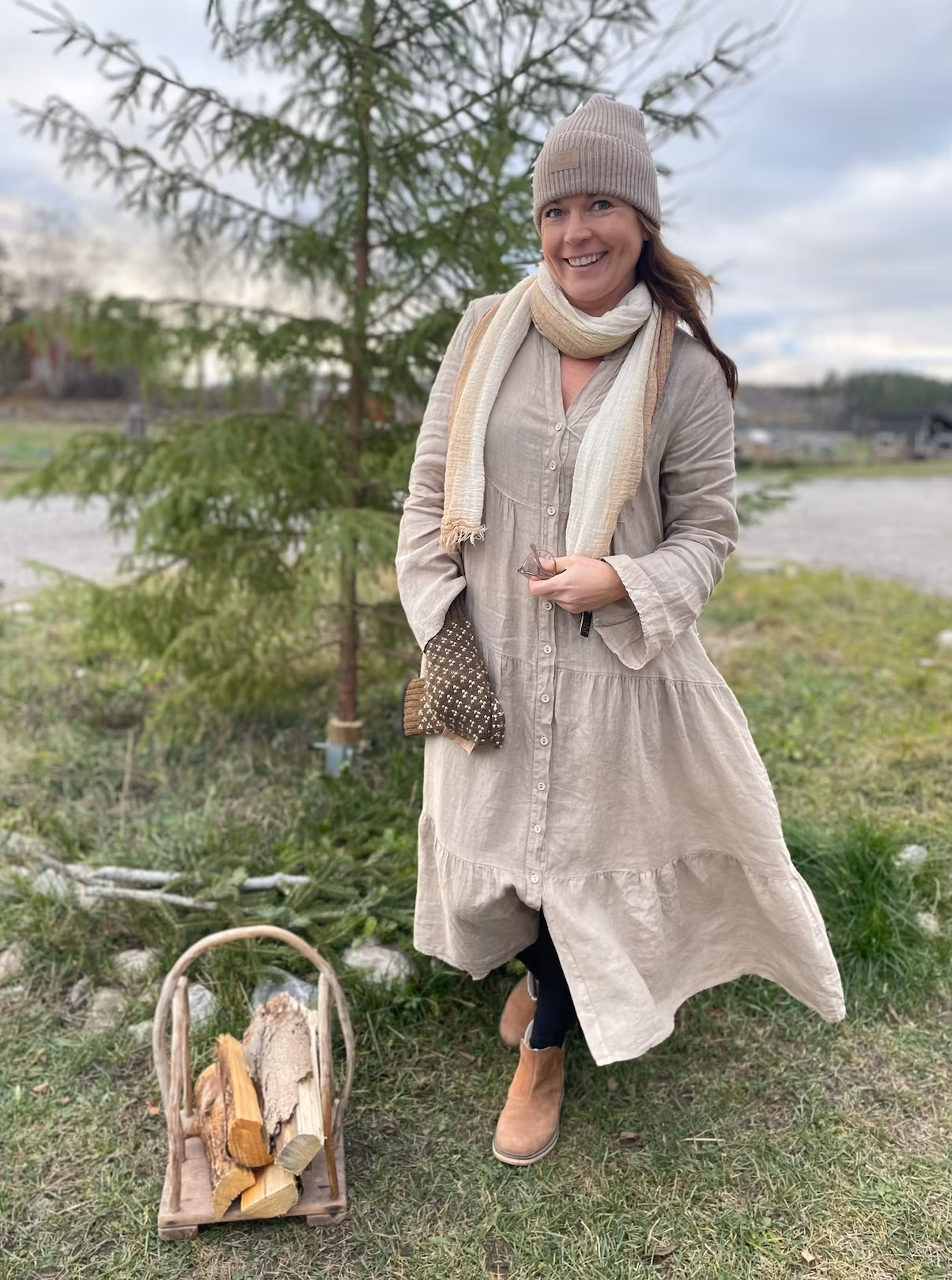 Maxi dress in linen Free spirit with buttons