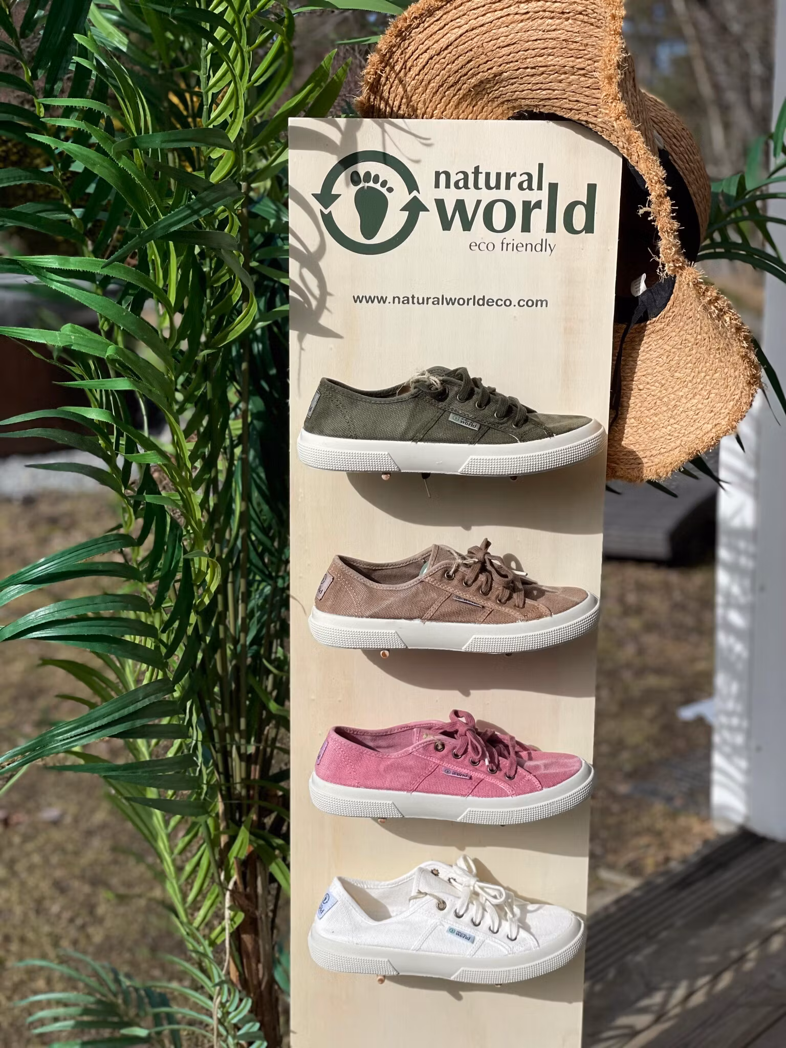 Natural World Old Blossom sneaker