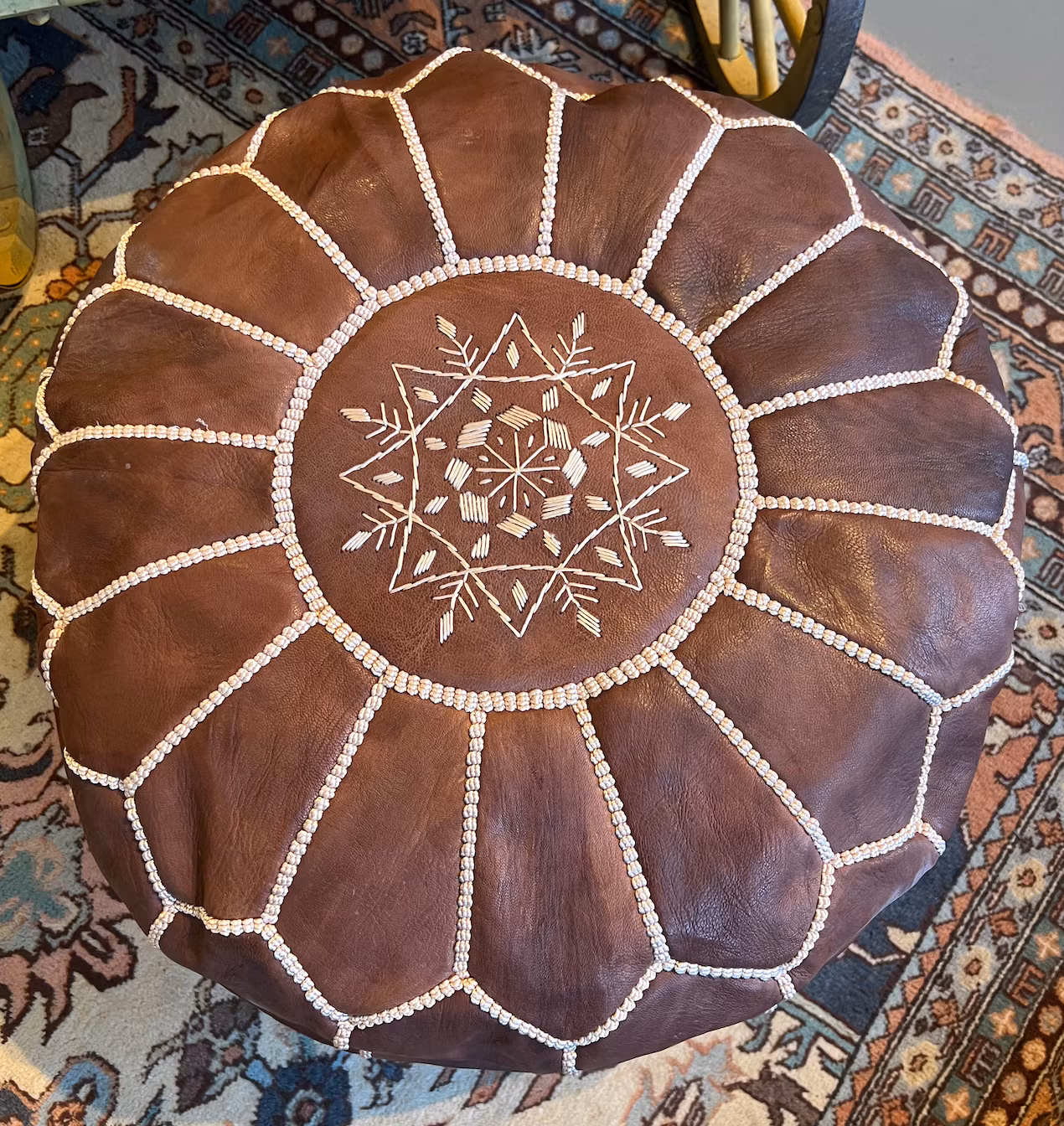 Moroccan pouffe in leather - cognac