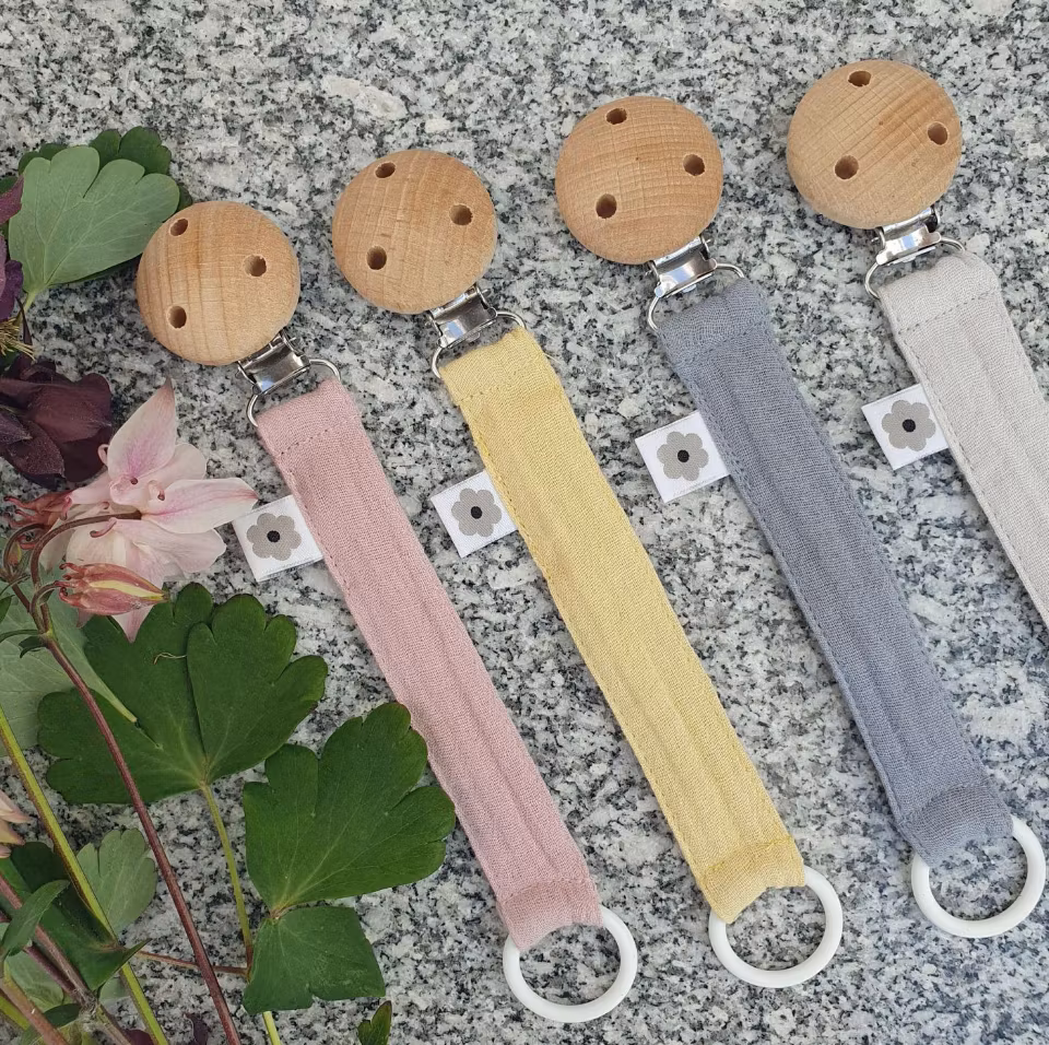 Pacifier holder tradewinds eco