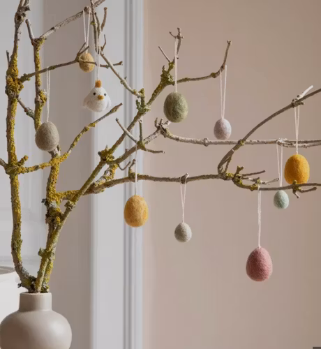 Tovade ägg med broderi, set om 3 i beige nyanser