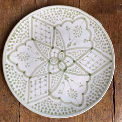 Moroccan hand-painted plate 22 cm light green