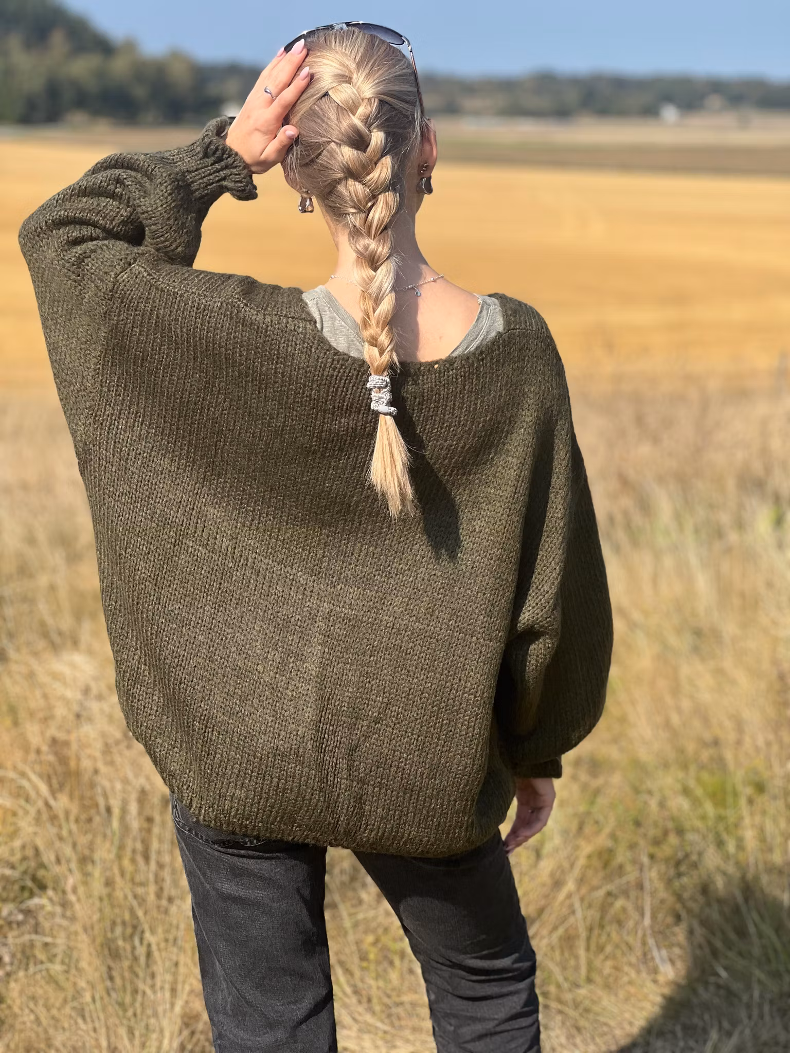 Cherry stickad cardigan army