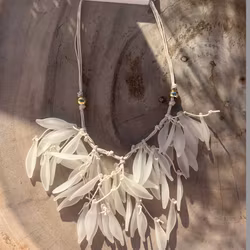 Halsband frostleaf