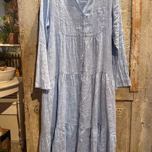 Maxiklänning free spirit med knappar ljus blå