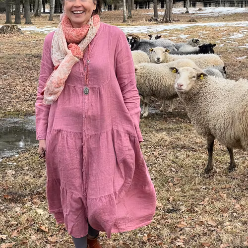 Maxiklänning free spirit med knappar fuxia
