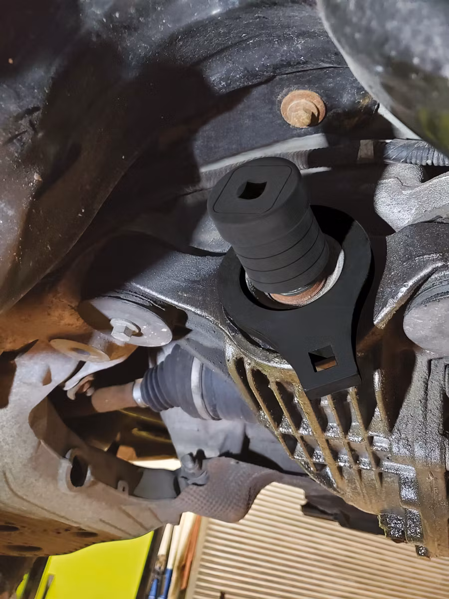 Differentialspindelfäste och skiftnyckelsats - för Land Rover