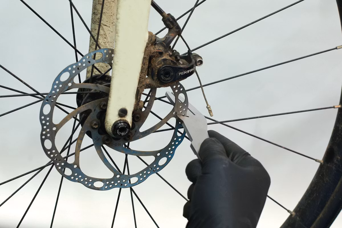 Verktyg för bromskiveriktning och bromscylinder