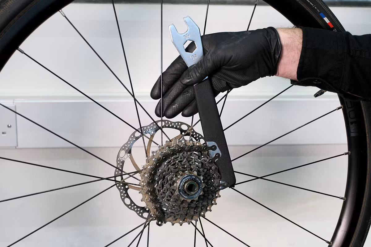 Pedalsnyckel med kedjepiska