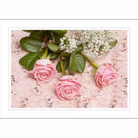 Rosor på rosa tyg