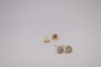 "Liljekonvalj" diamantstuds