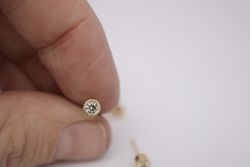 "Liljekonvalj" diamantstuds